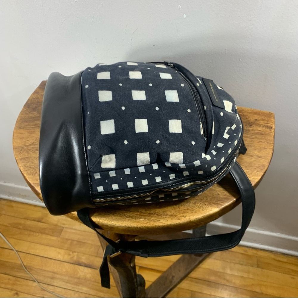 Want les essentiels dé là vie unisex backpack - Picture 7 of 14